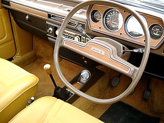320px-Austin_Allegro_Interior_with_Quartic_steering_wheel.jpg