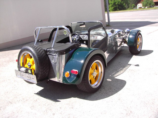 caterham_super_seven_1600_gt_4660107439502211035.jpg