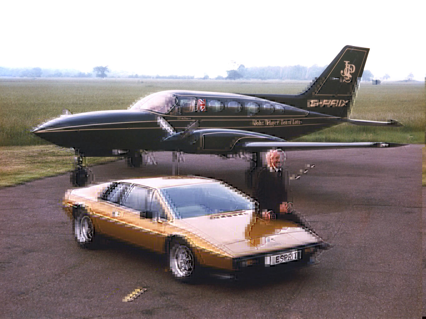colin_chapman_lotus_esprit_s21-1.jpg